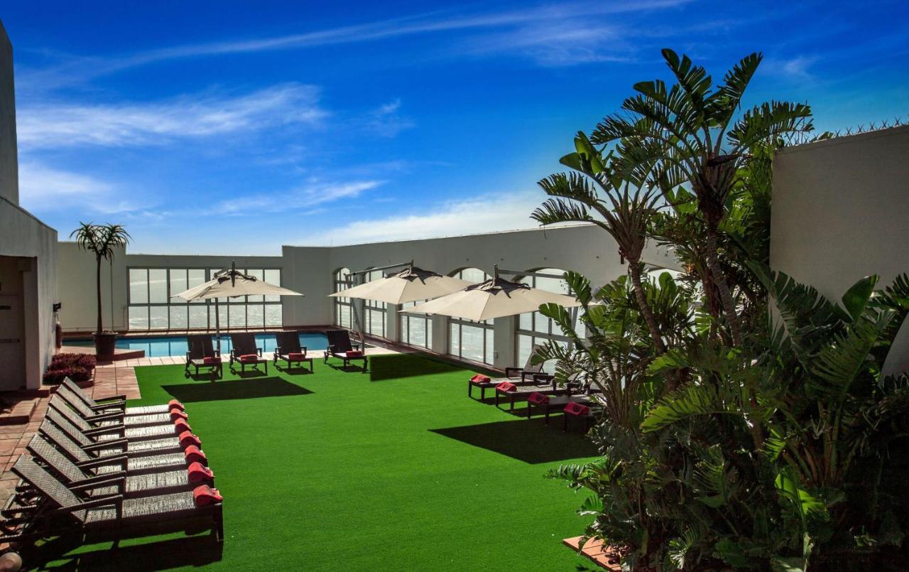 Southern Sun Elangeni & Maharani Durban Exterior photo